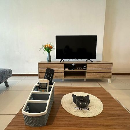 Landmark Stunning High Floor Coast View Studio #Netflix #Fast Wifi Tanjung Tokong Dış mekan fotoğraf