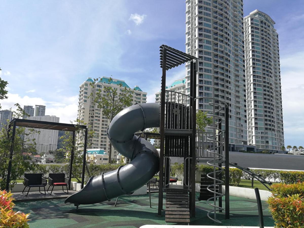 Landmark Stunning High Floor Coast View Studio #Netflix #Fast Wifi Tanjung Tokong Dış mekan fotoğraf