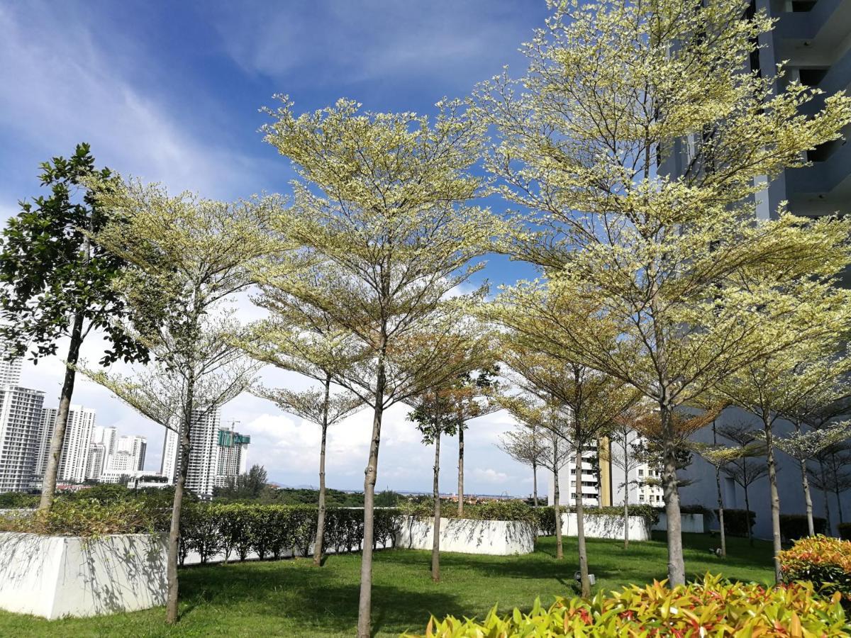 Landmark Stunning High Floor Coast View Studio #Netflix #Fast Wifi Tanjung Tokong Dış mekan fotoğraf