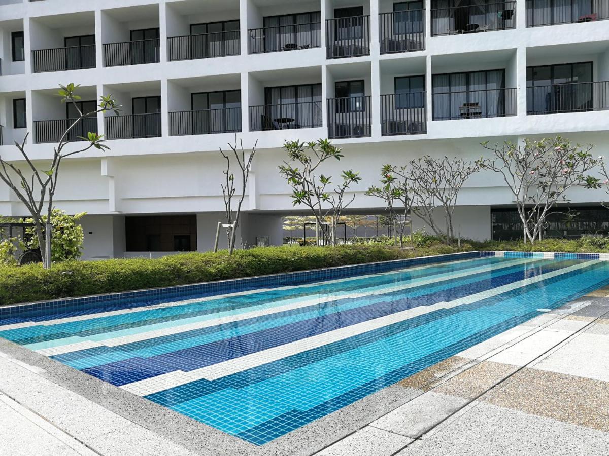 Landmark Stunning High Floor Coast View Studio #Netflix #Fast Wifi Tanjung Tokong Dış mekan fotoğraf