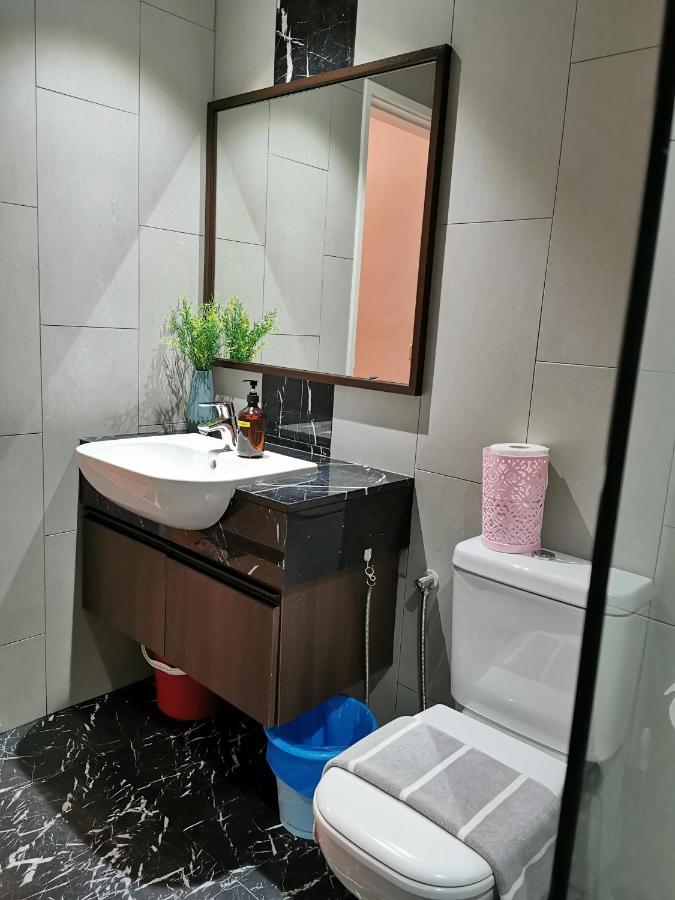 Landmark Stunning High Floor Coast View Studio #Netflix #Fast Wifi Tanjung Tokong Dış mekan fotoğraf