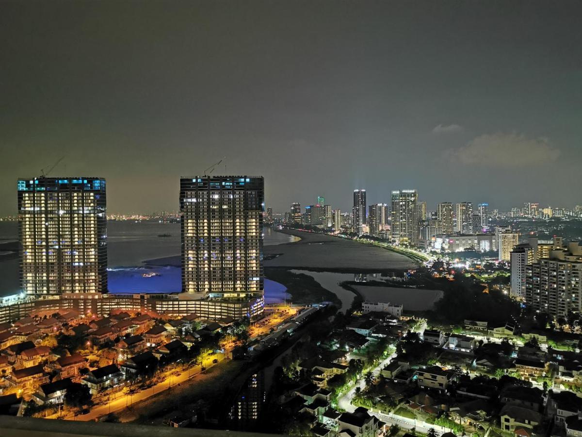 Landmark Stunning High Floor Coast View Studio #Netflix #Fast Wifi Tanjung Tokong Dış mekan fotoğraf